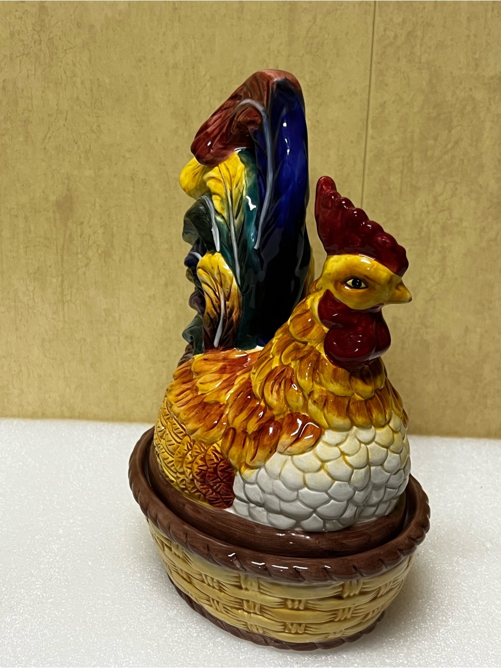 Vintage Cracker Barrel Roosters In The Kitchen covered dish, cookie jar